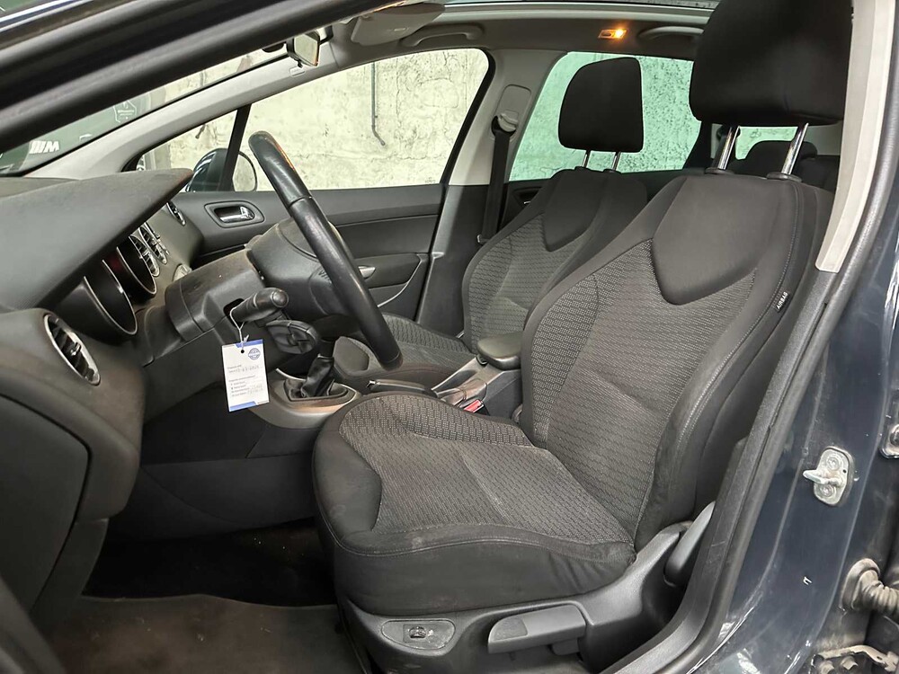 Peugeot 308 SW 1.6 VTi X-Line 120PS 2010, 9-XVG-87