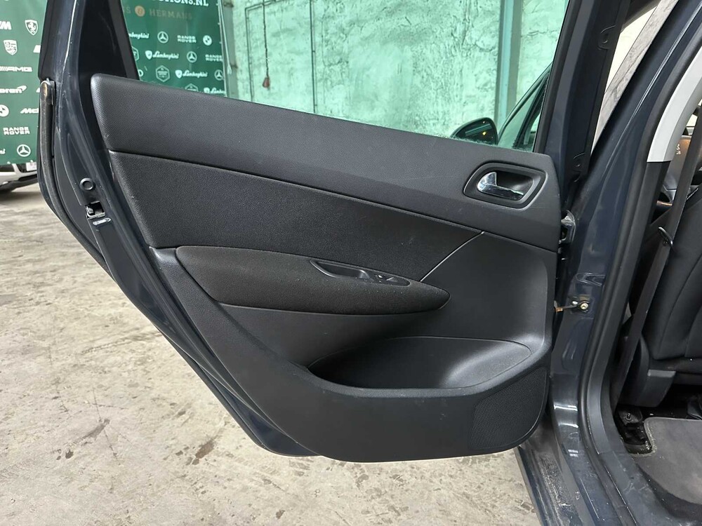 Peugeot 308 SW 1.6 VTi X-Line 120PS 2010, 9-XVG-87