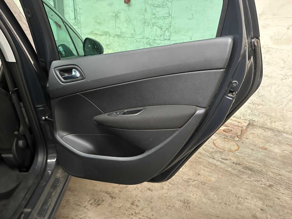 Peugeot 308 SW 1.6 VTi X-Line 120PS 2010, 9-XVG-87