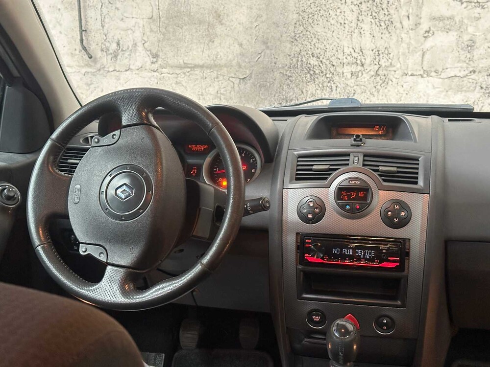 Renault Mégane Grand Tour 2.0-16V Dynam.Luxe 135PS 2005, 99-RV-ZB