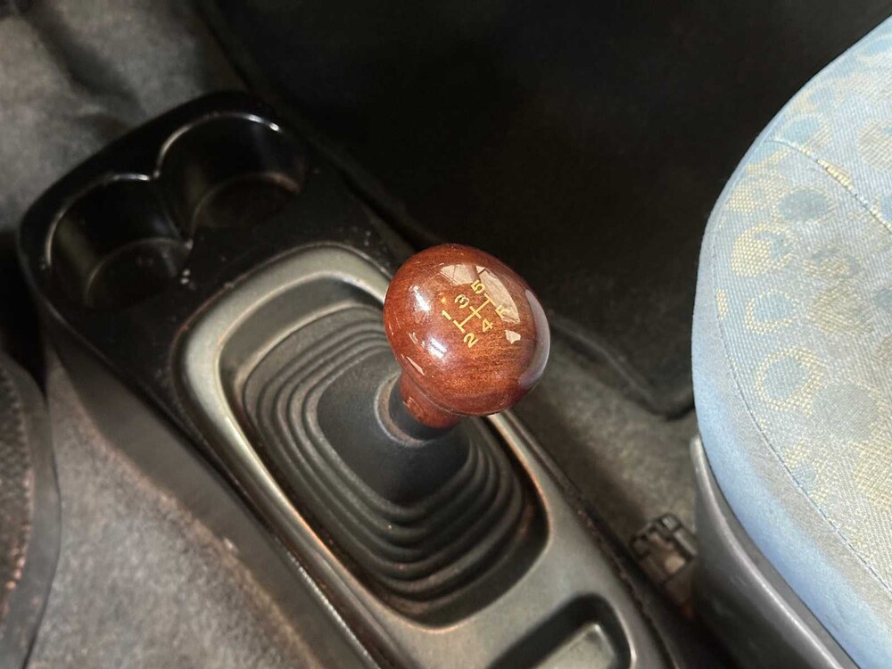 Suzuki Wagon R 1.3 GL 76hp 2001, 75-GS-JN