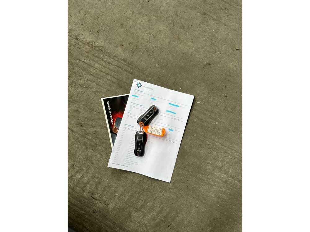 Porsche Panamera Sport Turismo 4 E-Hybrid 2.9 V6 470PS 2021, K-375-NB