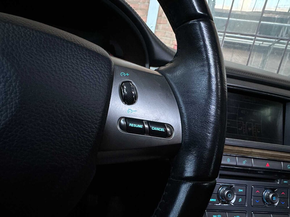 Jaguar XF R 5.0 V8 KOMPRESSOR 510PS 2011