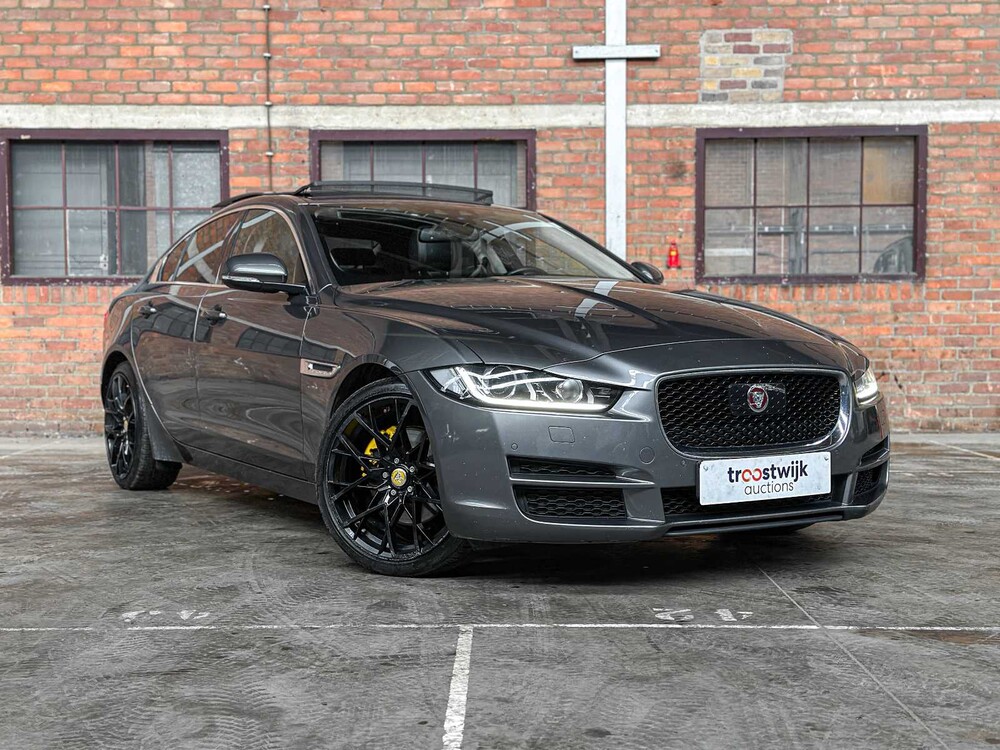 Jaguar XE 2.0 D Portfolio 179PS 2015, H-969-LL