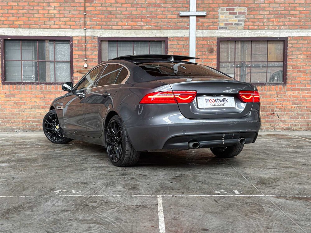 Jaguar XE 2.0 D Portfolio 179PS 2015, H-969-LL