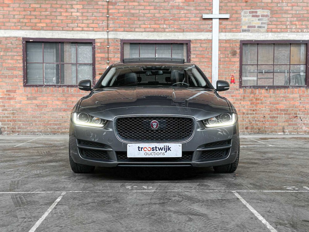 Jaguar XE 2.0 D Portfolio 179PS 2015, H-969-LL
