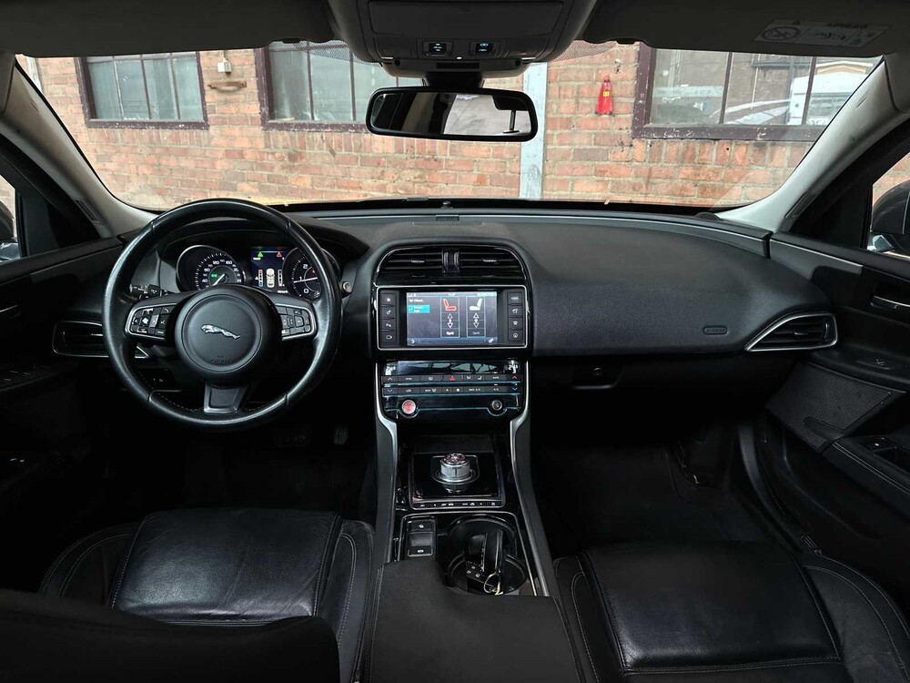 Jaguar XE 2.0 D Portfolio 179PS 2015, H-969-LL