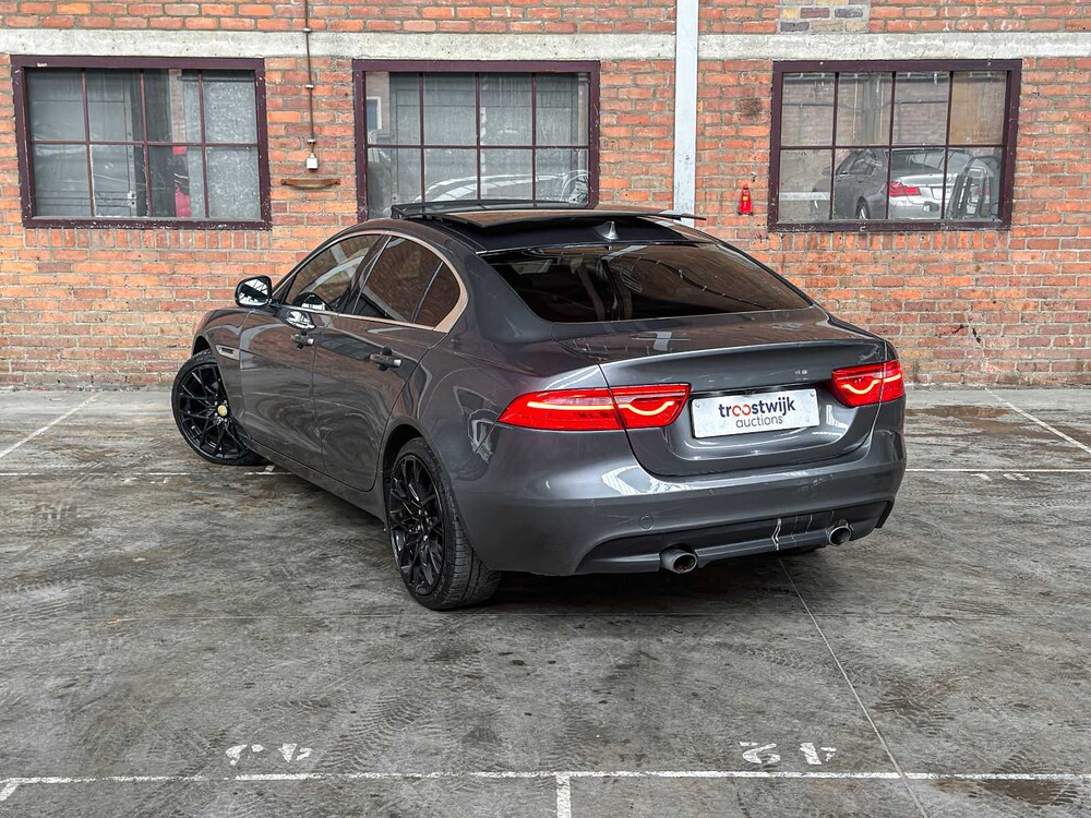 Jaguar XE 2.0 D Portfolio 179PS 2015, H-969-LL