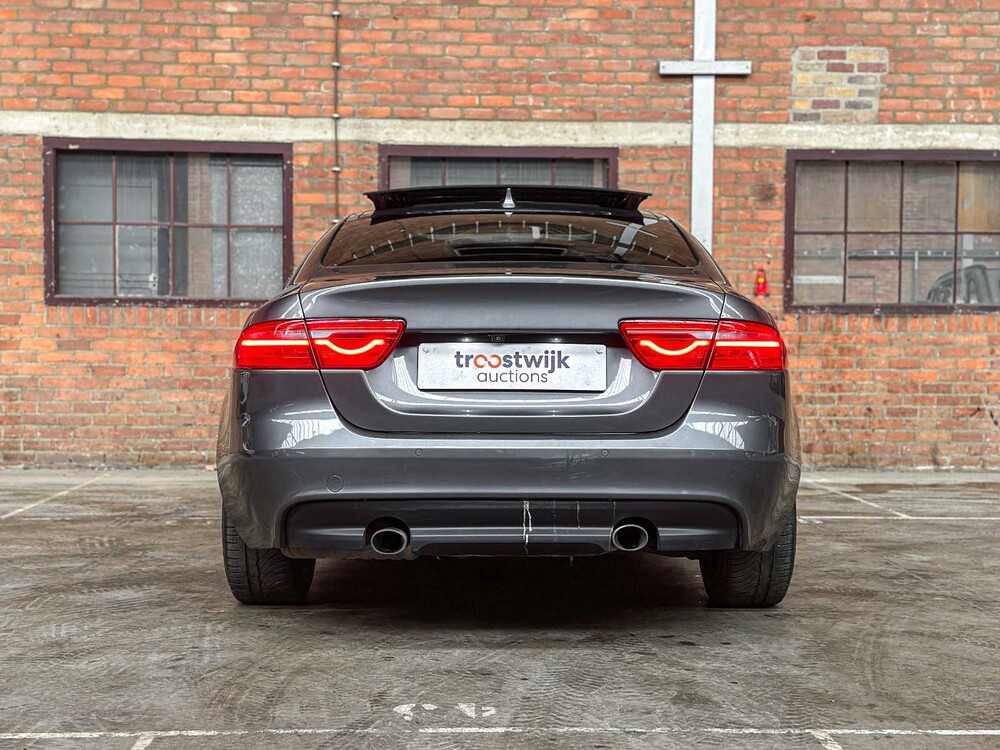 Jaguar XE 2.0 D Portfolio 179PS 2015, H-969-LL