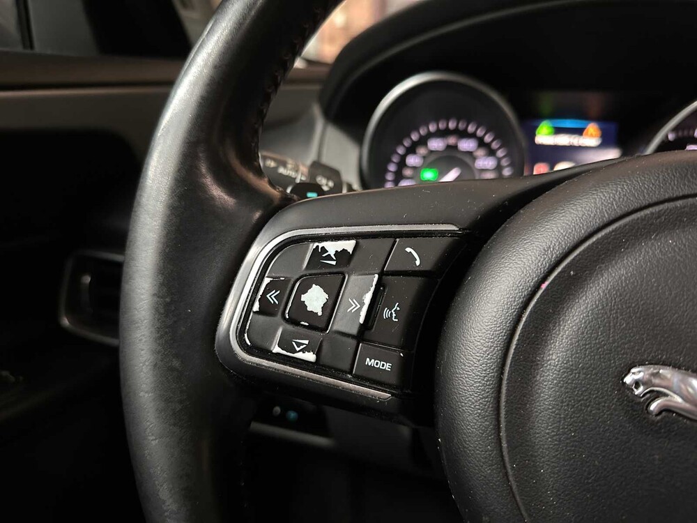 Jaguar XE 2.0 D Portfolio 179PS 2015, H-969-LL