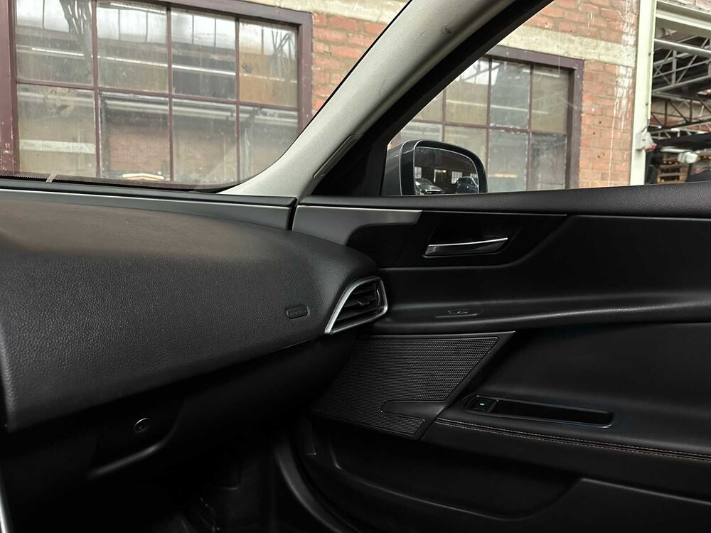 Jaguar XE 2.0 D Portfolio 179PS 2015, H-969-LL