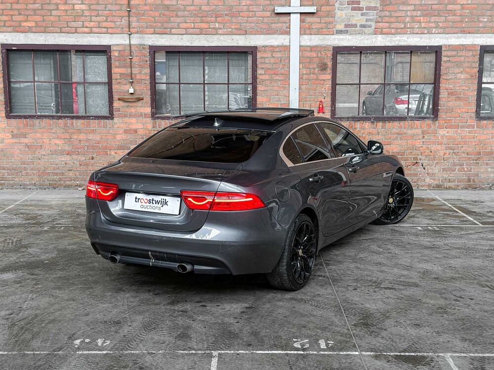 Jaguar XE 2.0 D Portfolio 179PS 2015, H-969-LL