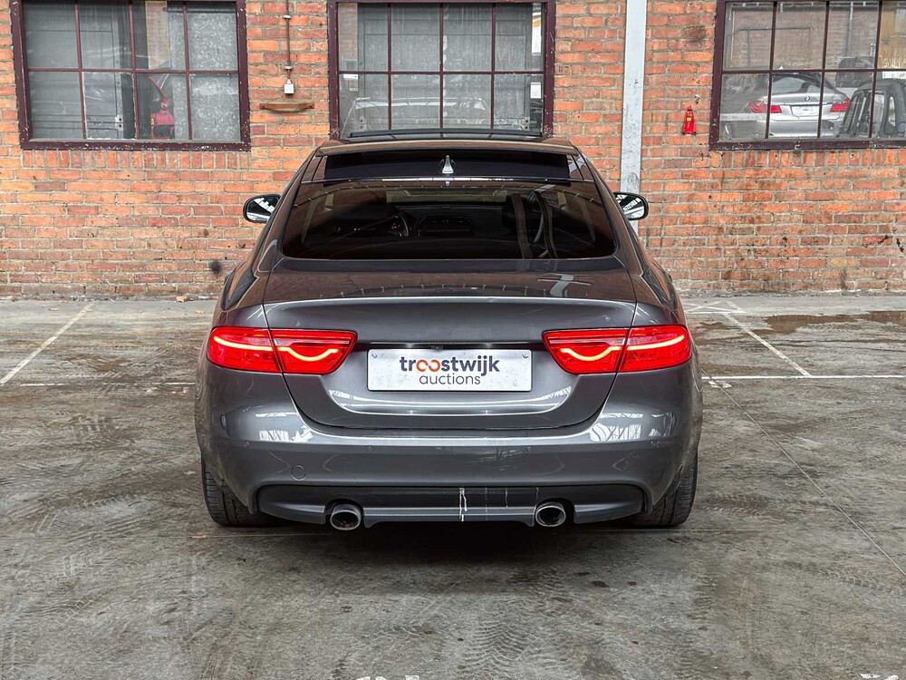 Jaguar XE 2.0 D Portfolio 179PS 2015, H-969-LL