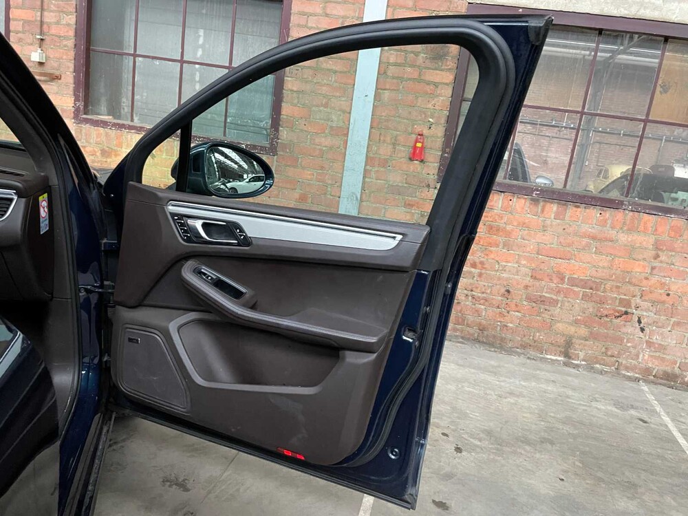 Porsche Macan Turbo 3.6 V6 400PS 2014