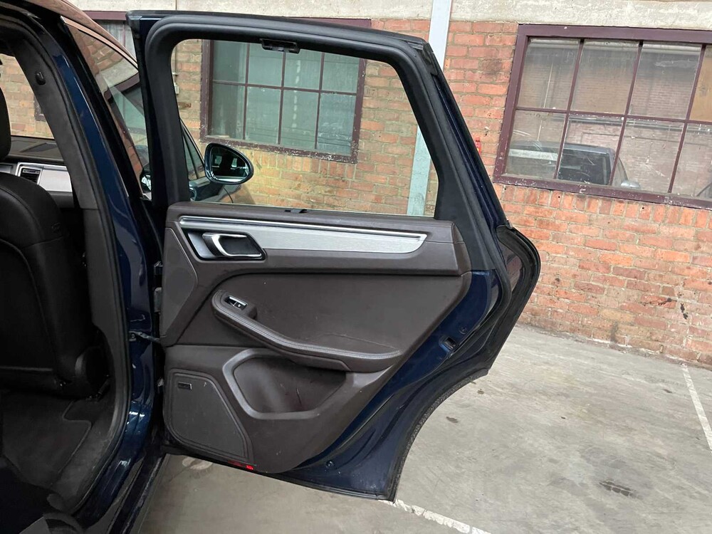 Porsche Macan Turbo 3.6 V6 400PS 2014