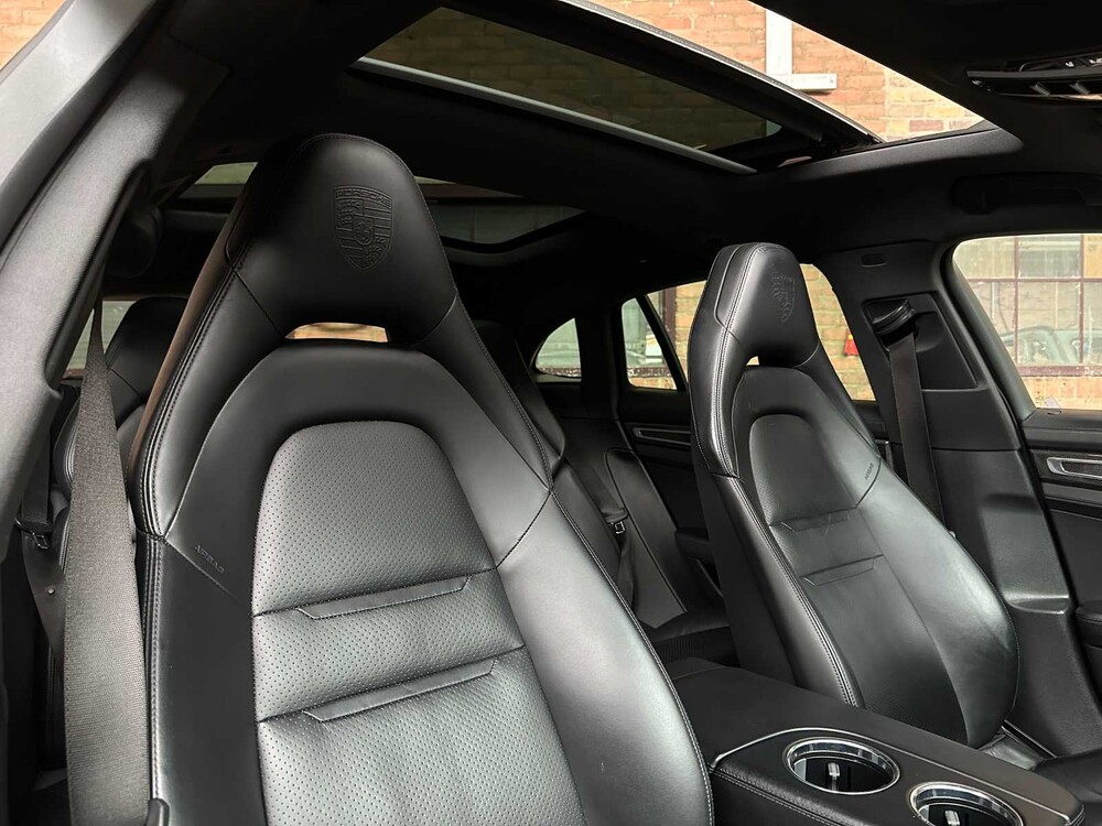 Porsche Panamera Sport Turismo 4S 2.9 V6 441hp 2018, J-376-JS