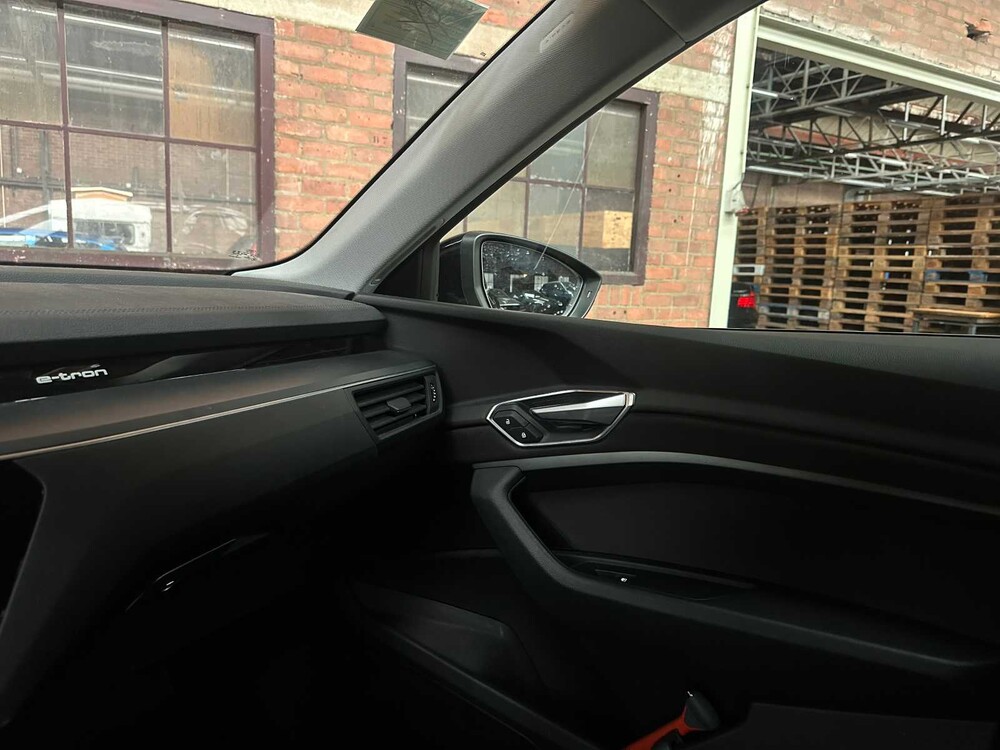 Audi e-tron 55 Quattro Edition 95kWh 408PS 2020, J-305-XB