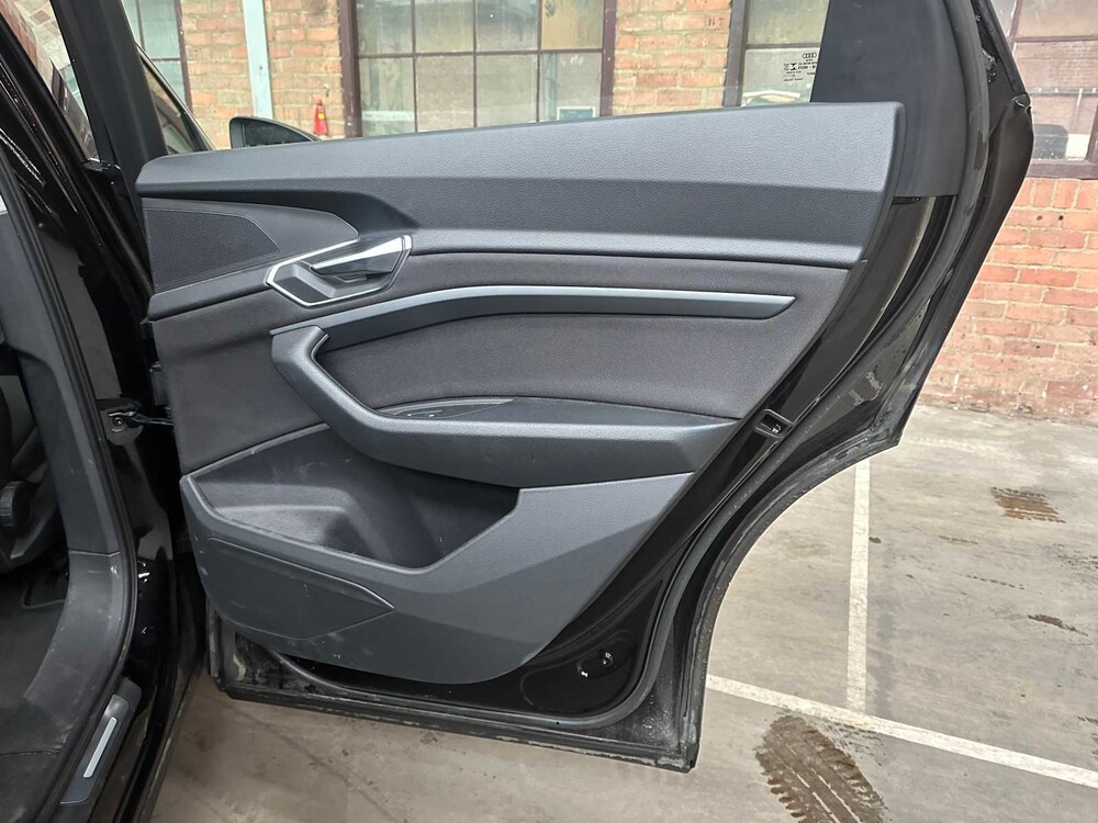 Audi e-tron 55 Quattro Edition 95kWh 408PS 2020, J-305-XB