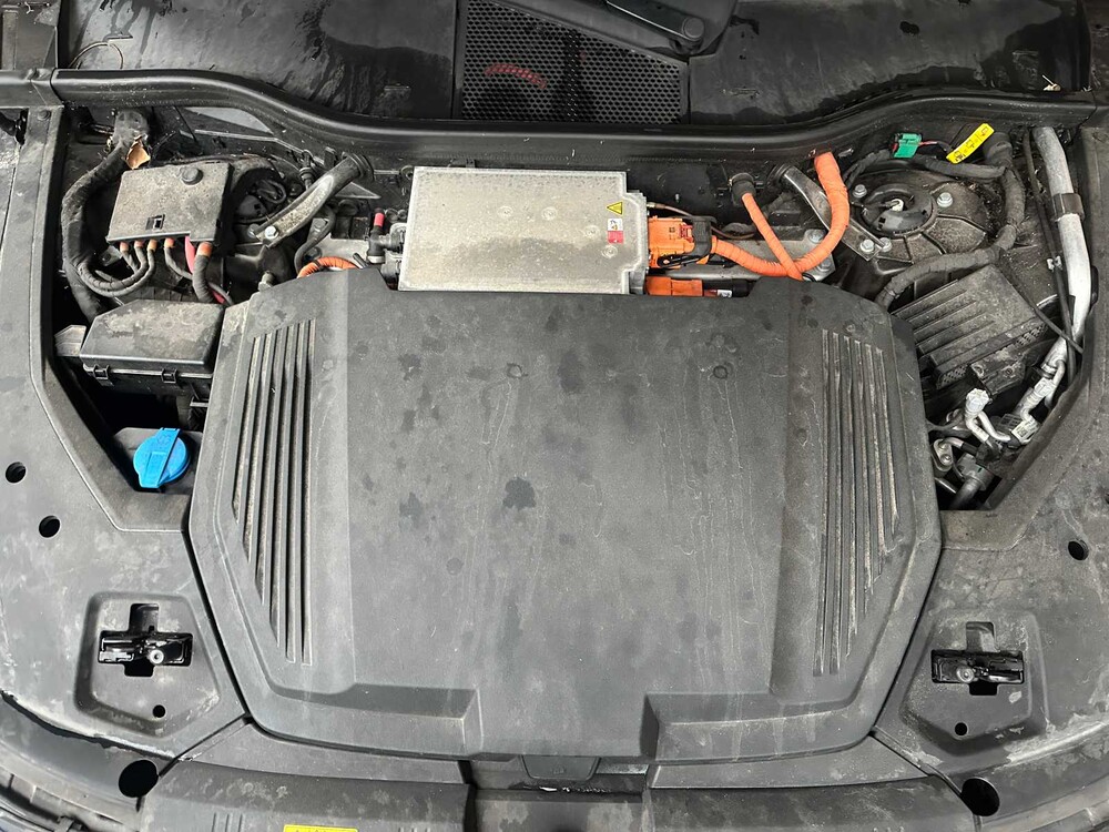 Audi e-tron 55 Quattro Edition 95kWh 408PS 2020, J-305-XB