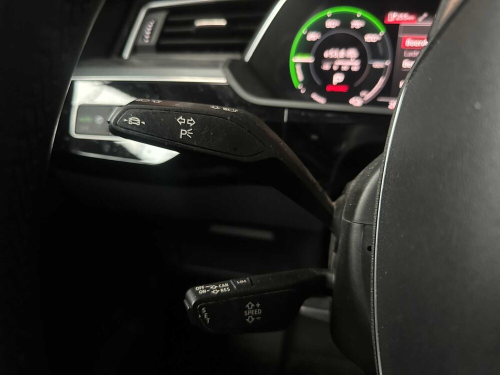 Audi e-tron 55 Quattro Edition 95kWh 408PS 2020, J-305-XB
