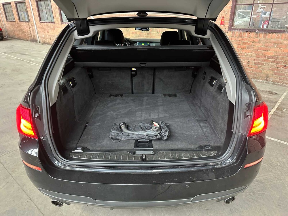 BMW 535d Touring High Executive 5er 299PS 2010, J-061-BD