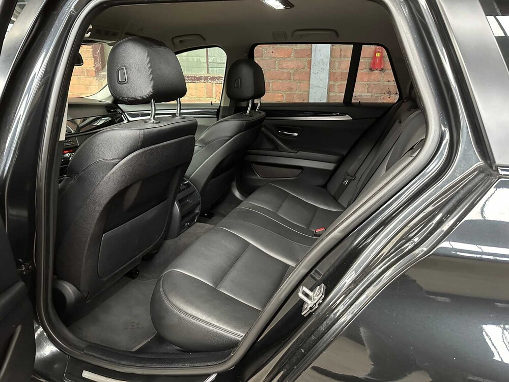 BMW 535d Touring High Executive 5er 299PS 2010, J-061-BD