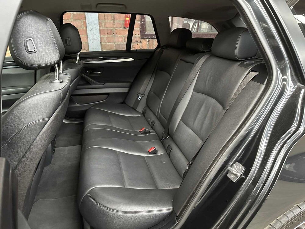 BMW 535d Touring High Executive 5er 299PS 2010, J-061-BD