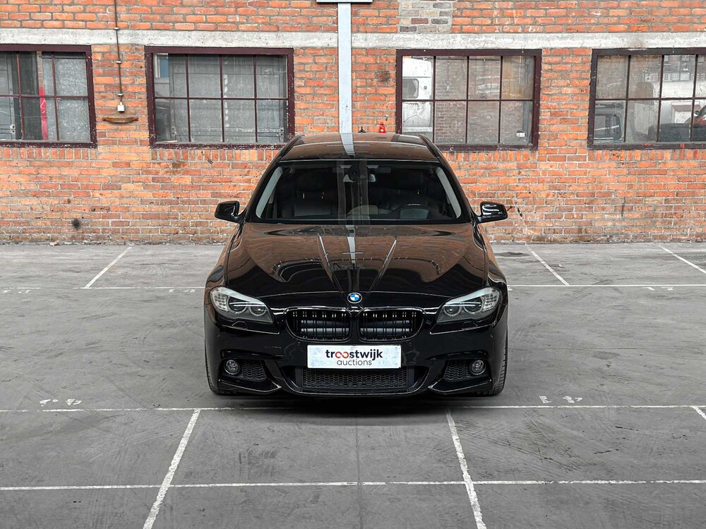 BMW 535d Touring High Executive 5er 299PS 2010, J-061-BD