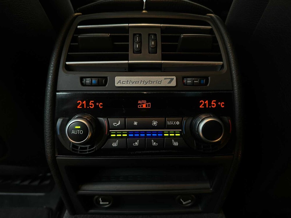 BMW ActiveHybrid7 F04 4.4 V8 465PS 2011