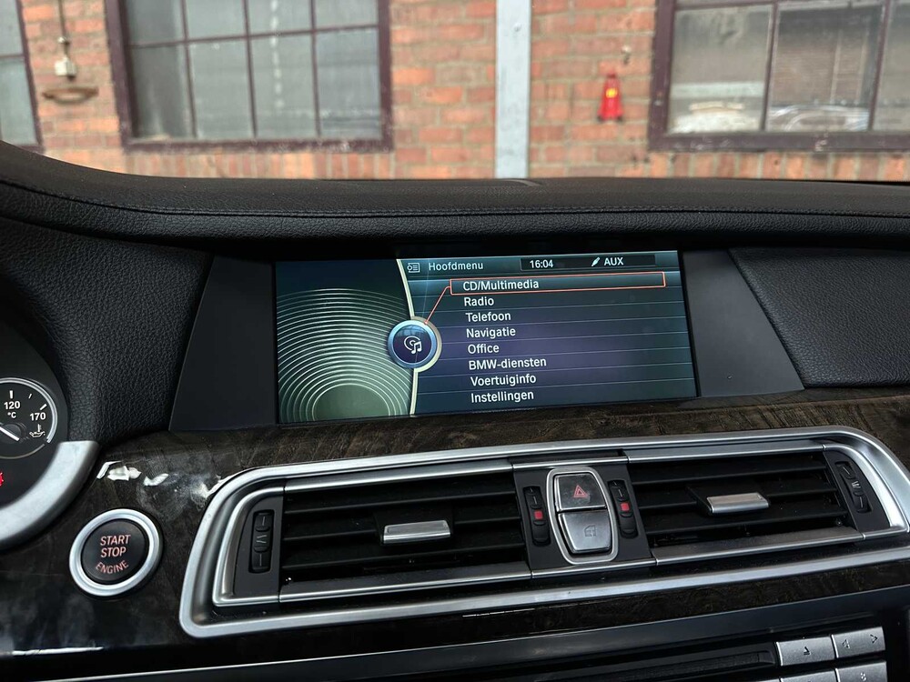 BMW ActiveHybrid7 F04 4.4 V8 465PS 2011