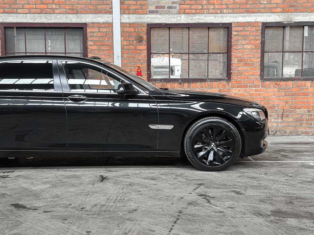 BMW ActiveHybrid7 F04 4.4 V8 465PS 2011