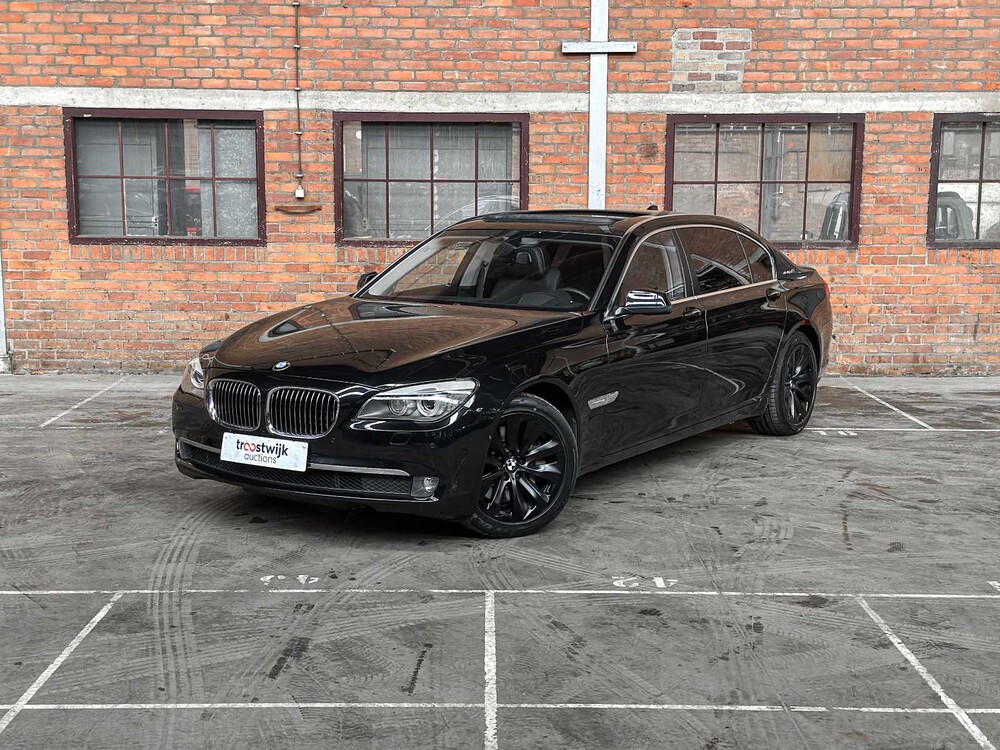 BMW ActiveHybrid7 F04 4.4 V8 465PS 2011