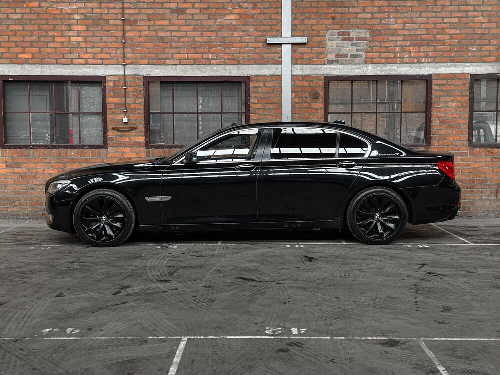 BMW ActiveHybrid7 F04 4.4 V8 465PS 2011