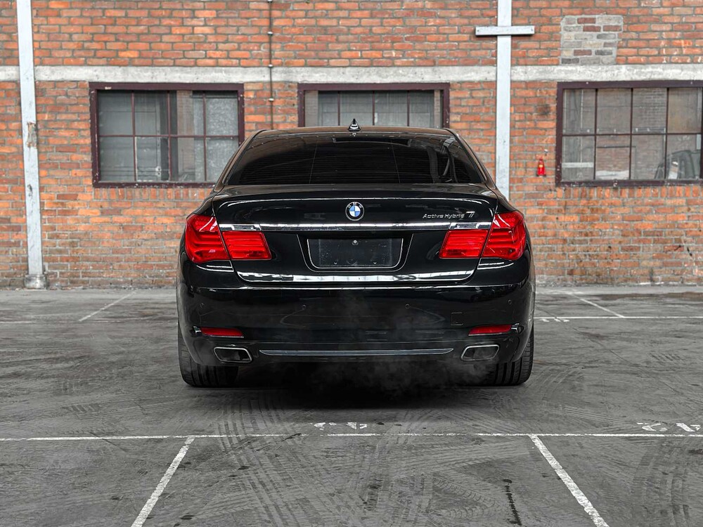 BMW ActiveHybrid7 F04 4.4 V8 465PS 2011