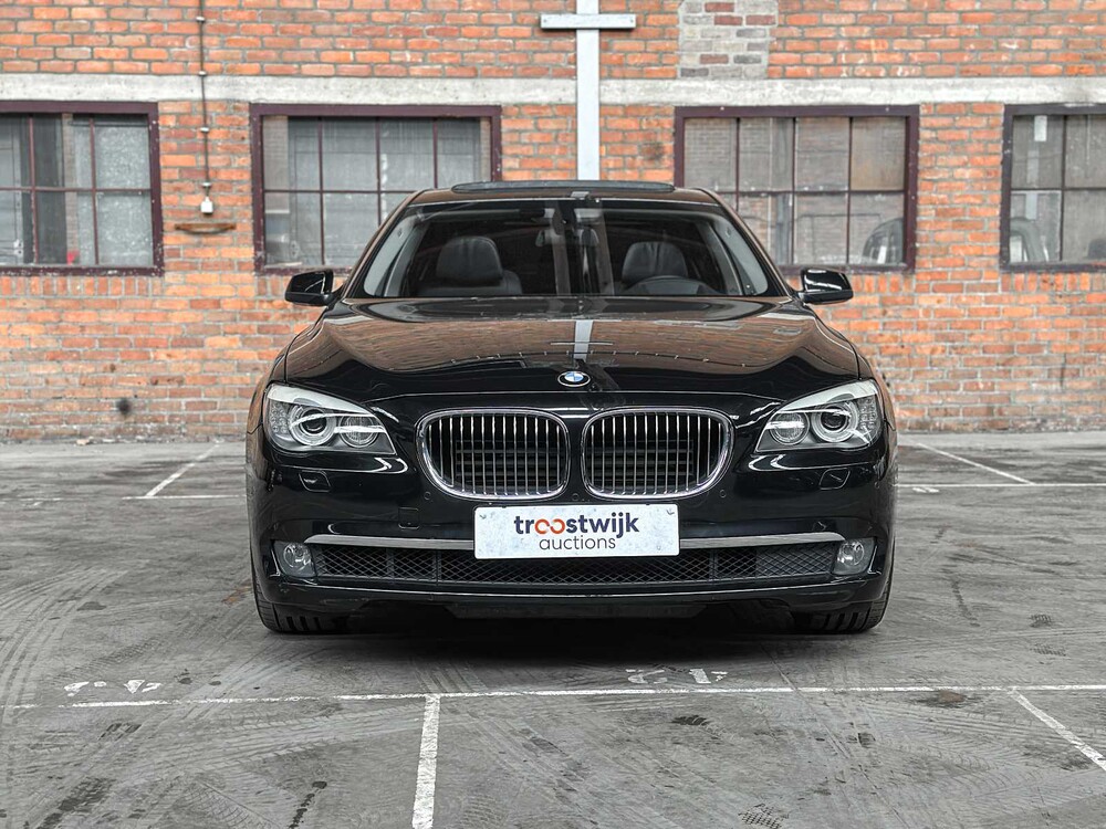 BMW ActiveHybrid7 F04 4.4 V8 465PS 2011