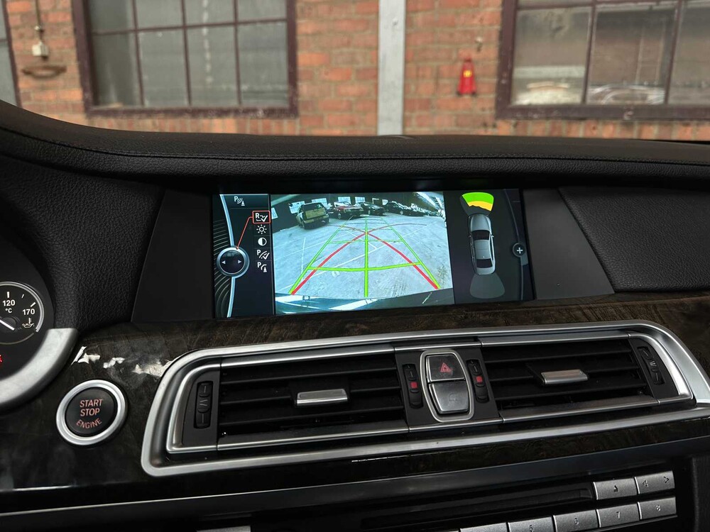 BMW ActiveHybrid7 F04 4.4 V8 465PS 2011