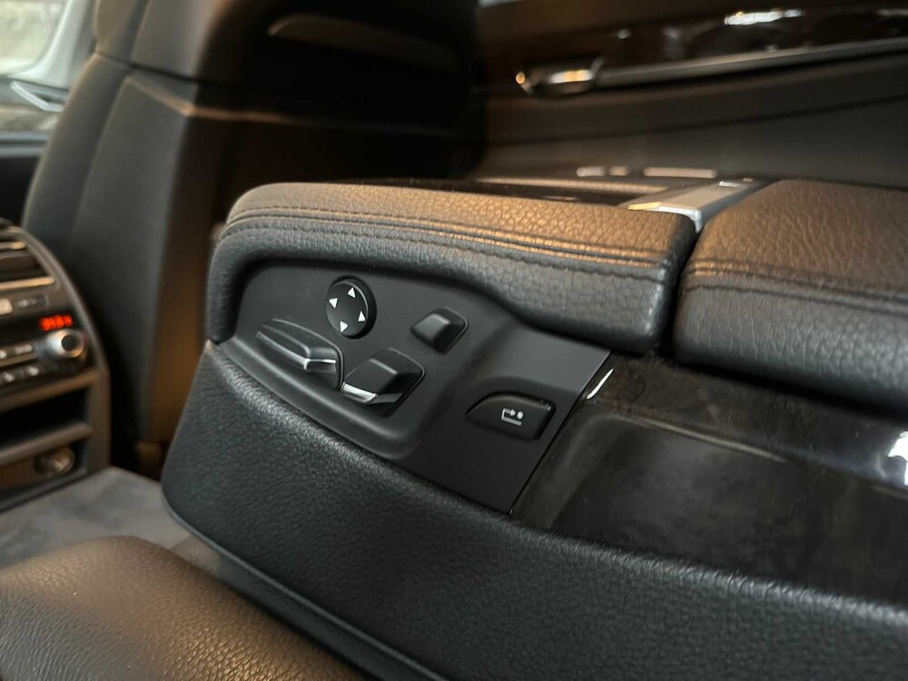 BMW ActiveHybrid7 F04 4.4 V8 465PS 2011