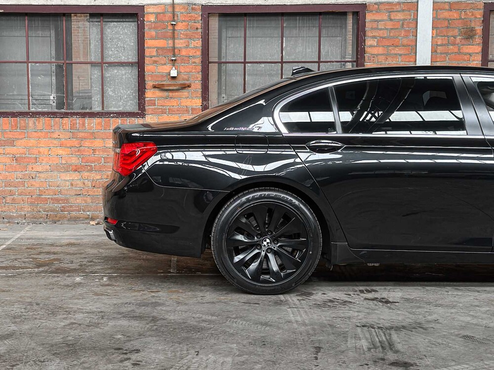 BMW ActiveHybrid7 F04 4.4 V8 465PS 2011