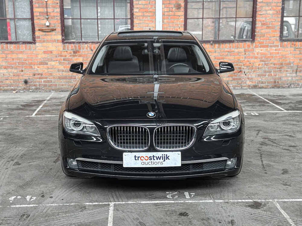 BMW ActiveHybrid7 F04 4.4 V8 465PS 2011