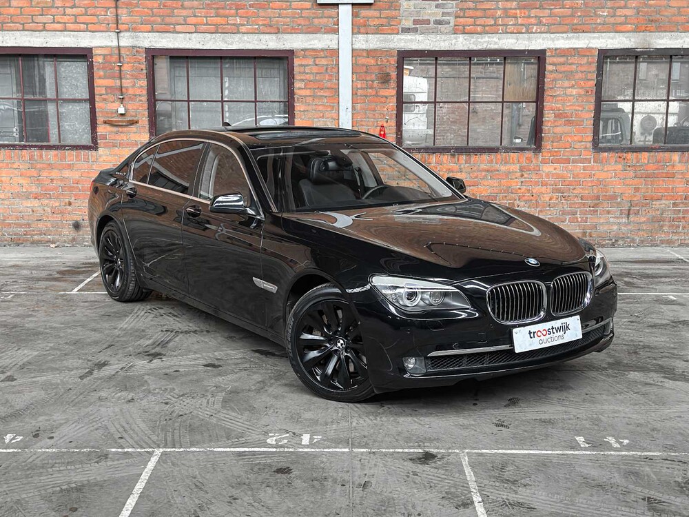 BMW ActiveHybrid7 F04 4.4 V8 465PS 2011