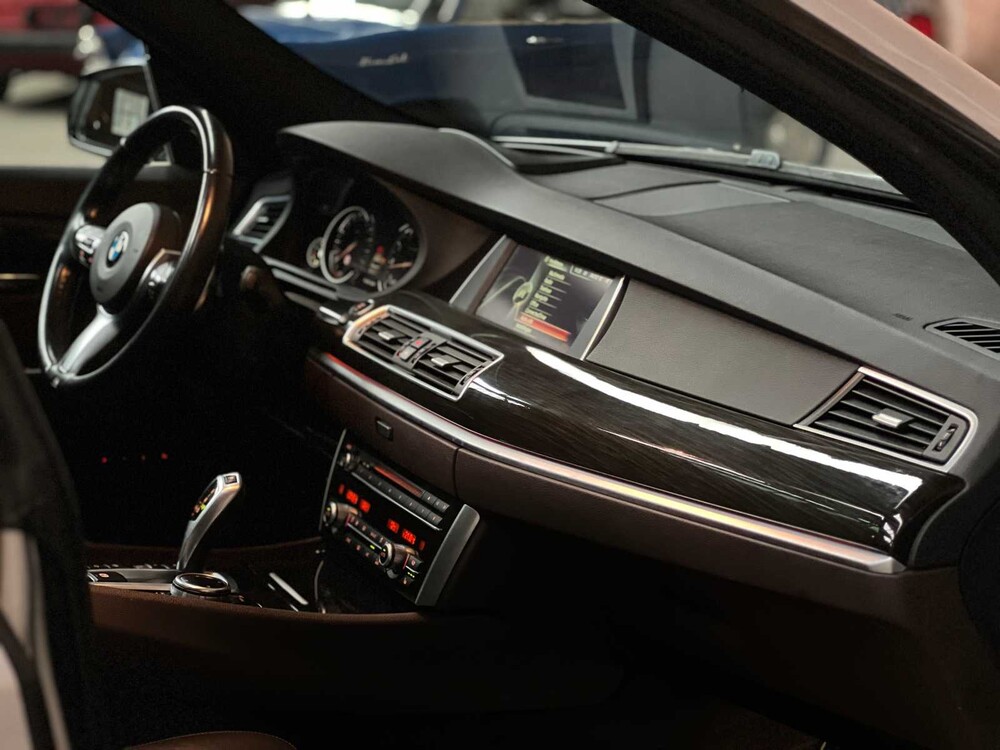 BMW 550xi Gran Turismo M-Sport High Executive 4.4 V8 F07 449PS 2014 5er, 3-SXD-67