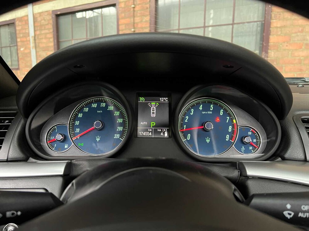 Maserati GranCabrio 4.7 V8 439PS 2011, 2-KBX-77