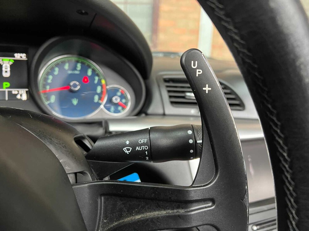 Maserati GranCabrio 4.7 V8 439PS 2011, 2-KBX-77