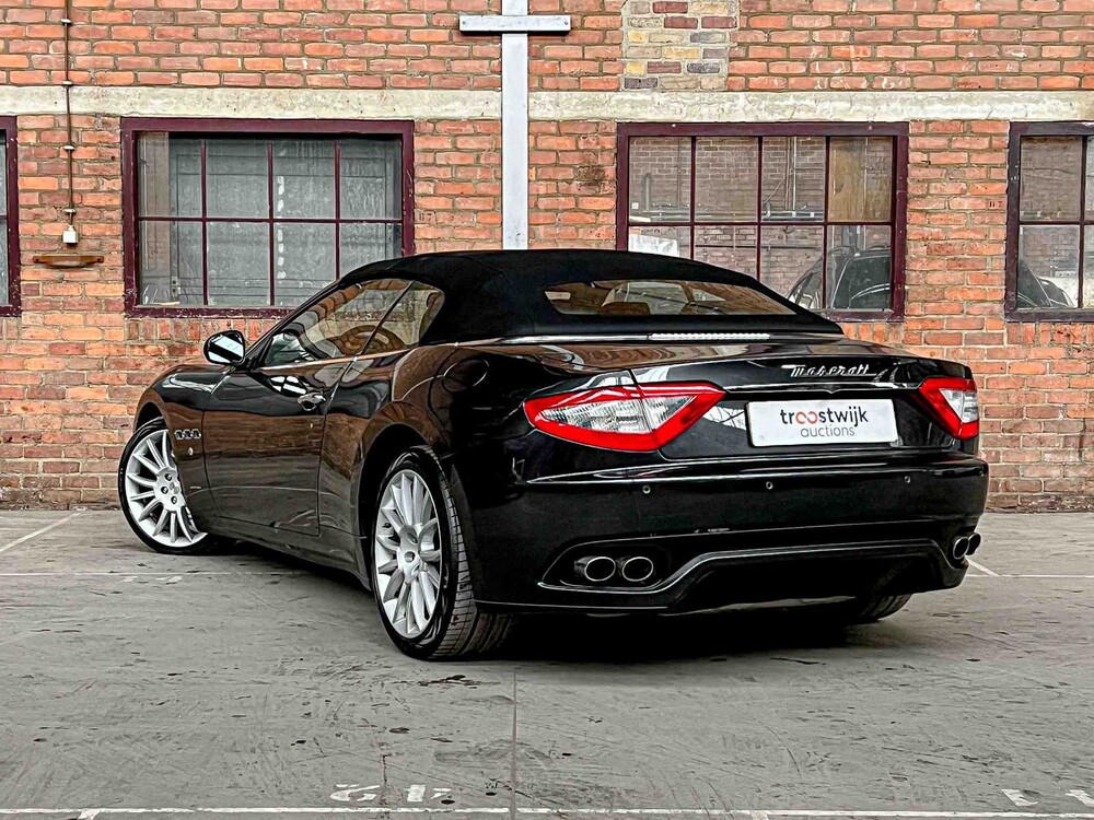 Maserati GranCabrio 4.7 V8 439PS 2011, 2-KBX-77
