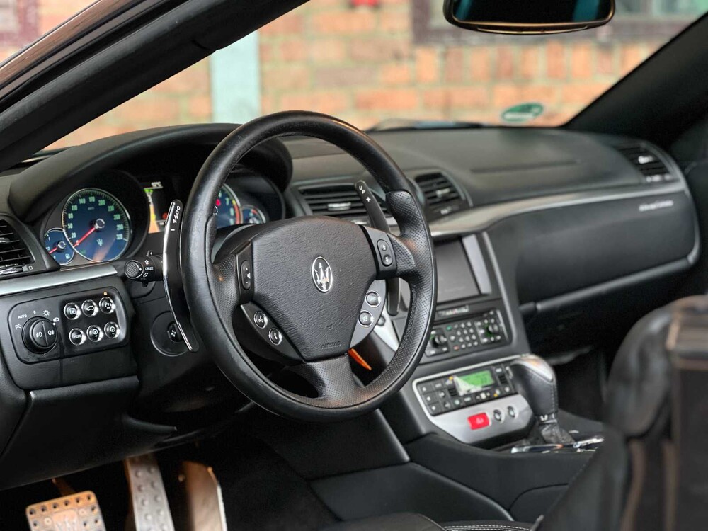 Maserati GranCabrio 4.7 V8 439PS 2011, 2-KBX-77