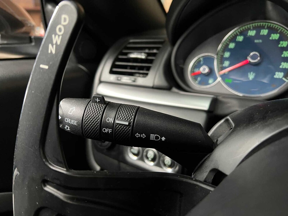 Maserati GranCabrio 4.7 V8 439PS 2011, 2-KBX-77