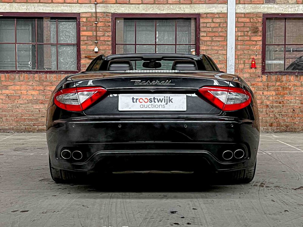 Maserati GranCabrio 4.7 V8 439PS 2011, 2-KBX-77