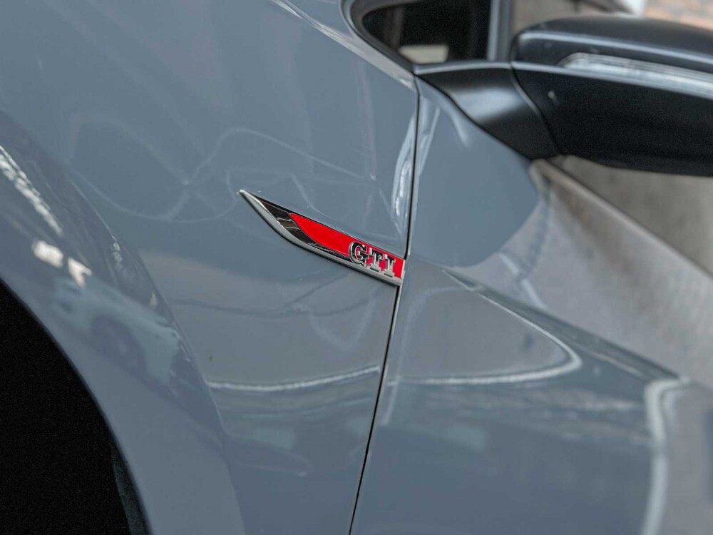 Volkswagen Golf GTI TCR 7.5 2.0 TSI 290PS 2019, P-824-PT