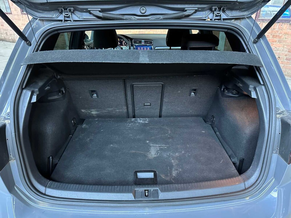 Volkswagen Golf GTI TCR 7.5 2.0 TSI 290PS 2019, P-824-PT