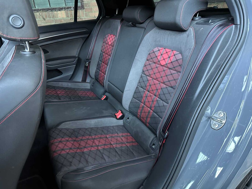 Volkswagen Golf GTI TCR 7.5 2.0 TSI 290PS 2019, P-824-PT